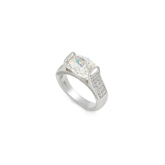 HIGH SETTING OVAL SOLITAIRE RING